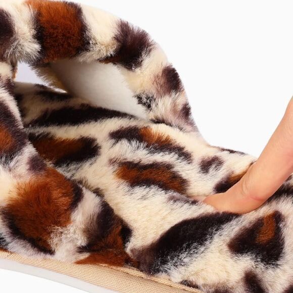 Memory Foam Fuzzy Cozy Slippers - Picture 3 of 3